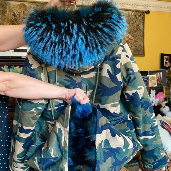 Fox Fur Parka - Picture 3 of 6